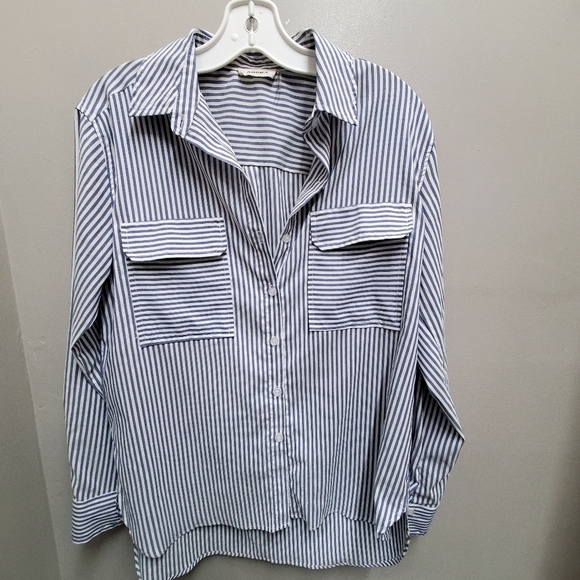 Multiple tops - Picture 5 of 12